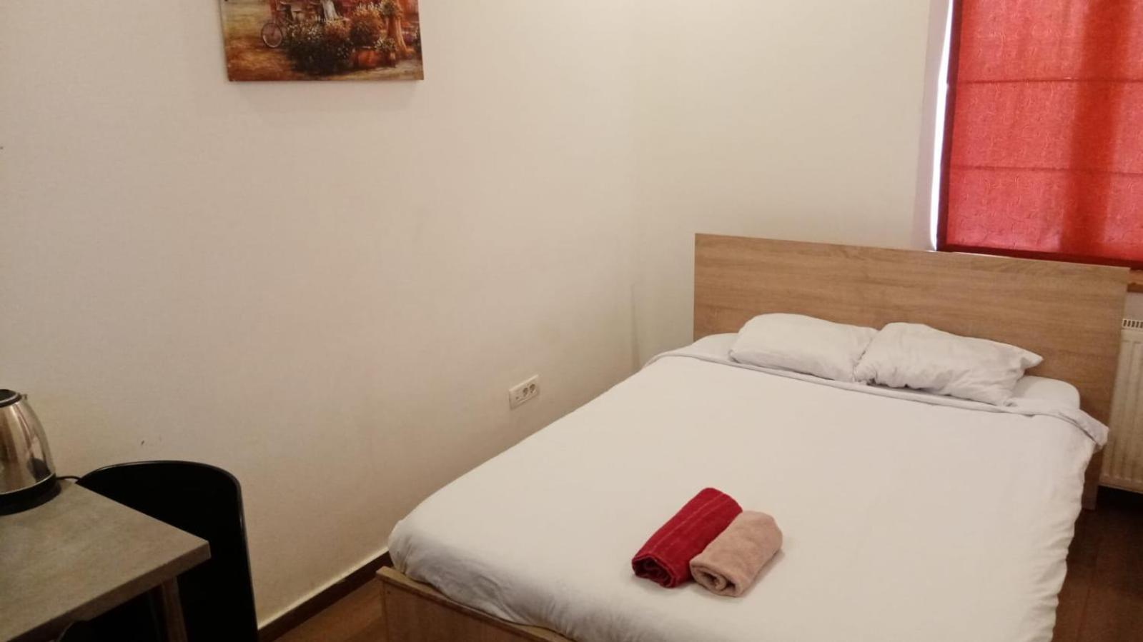 Harry Piata Romana Bucharest