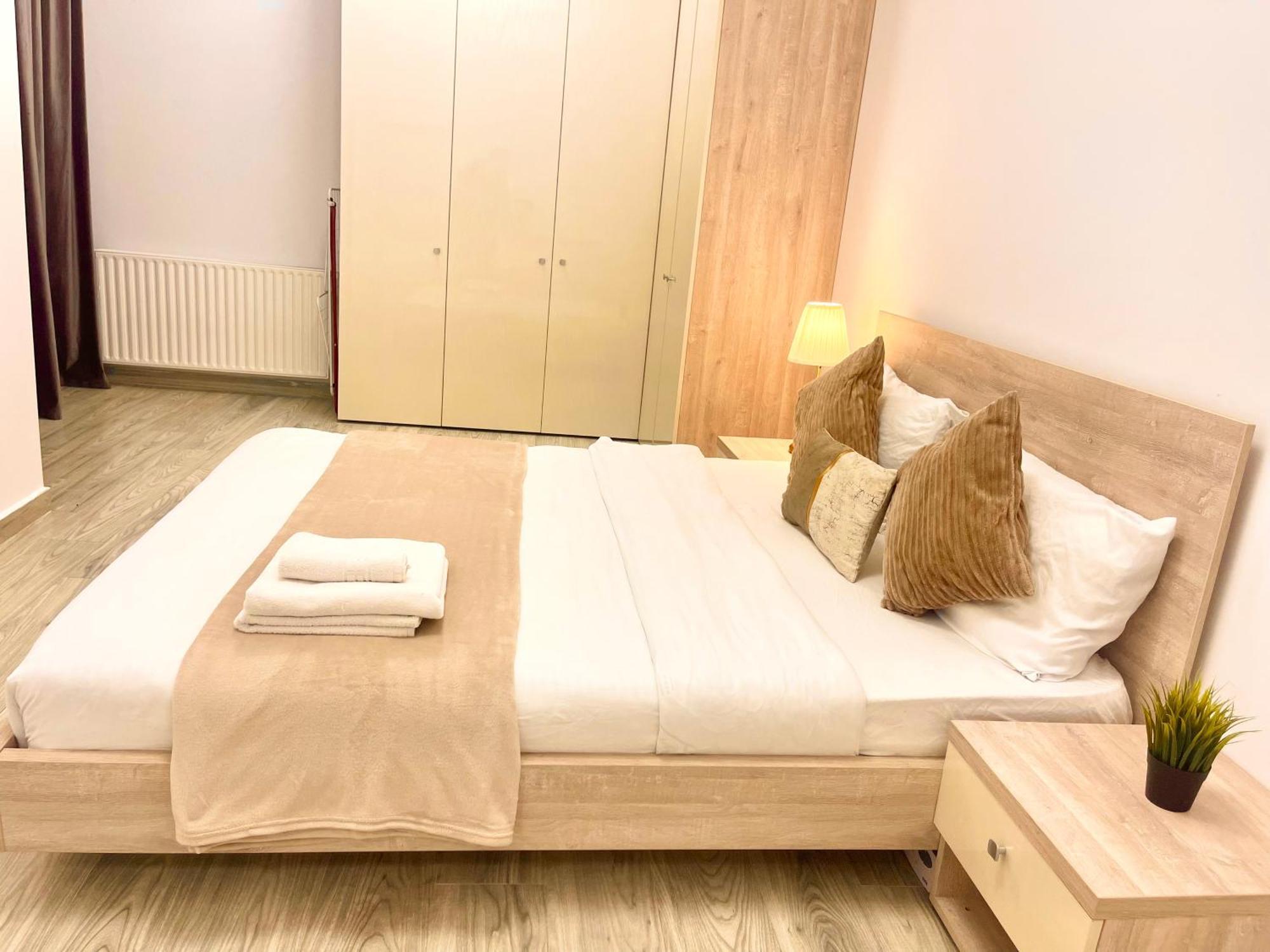 Apartment Adress Ad8