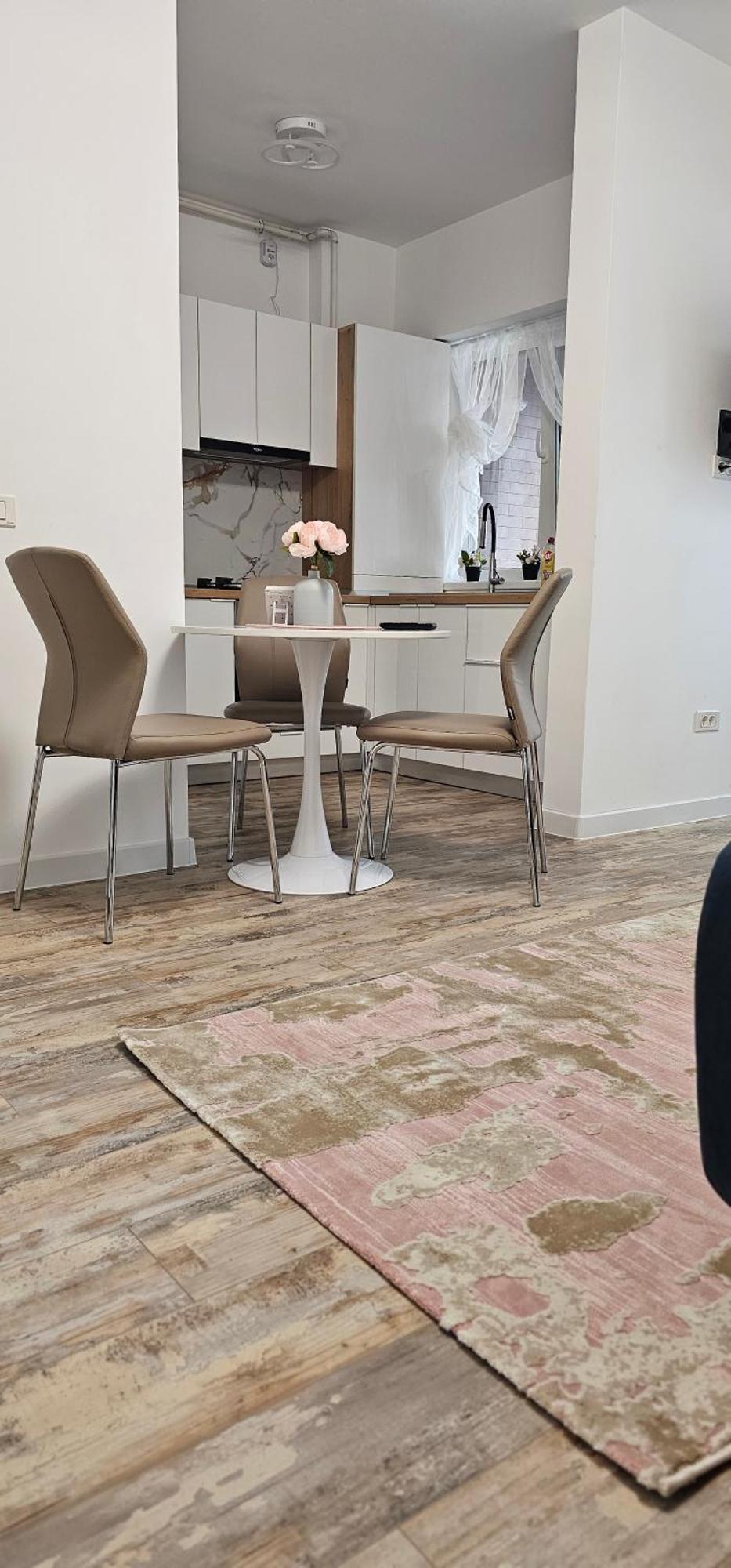 89 Lux Fundeni 2 Apartamento *