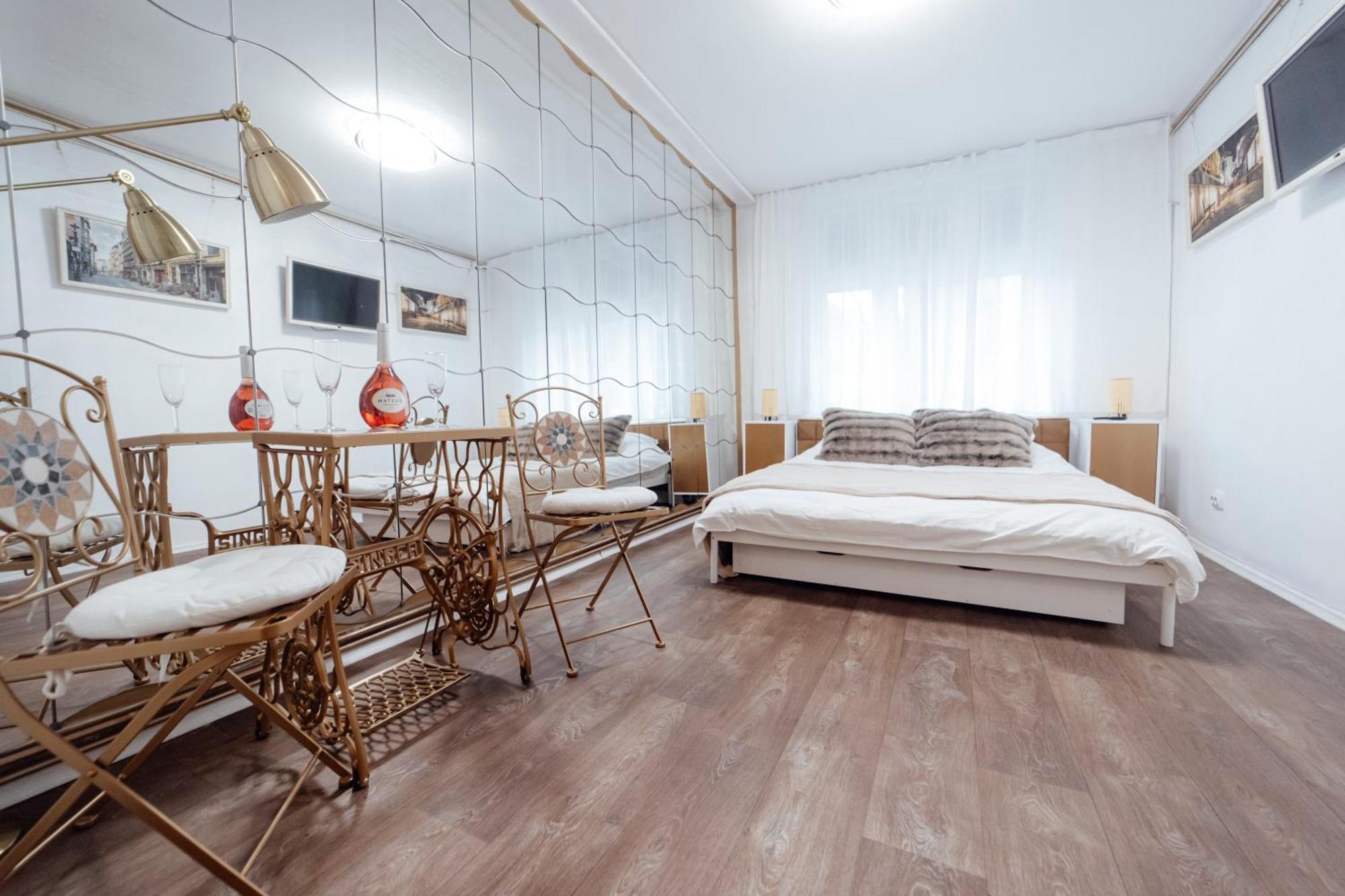 Luxe Art 88 Ultra Bucureşti