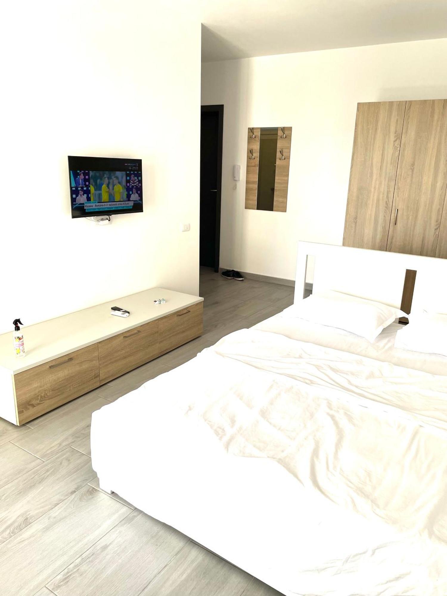 Vitan Marvel Apartment