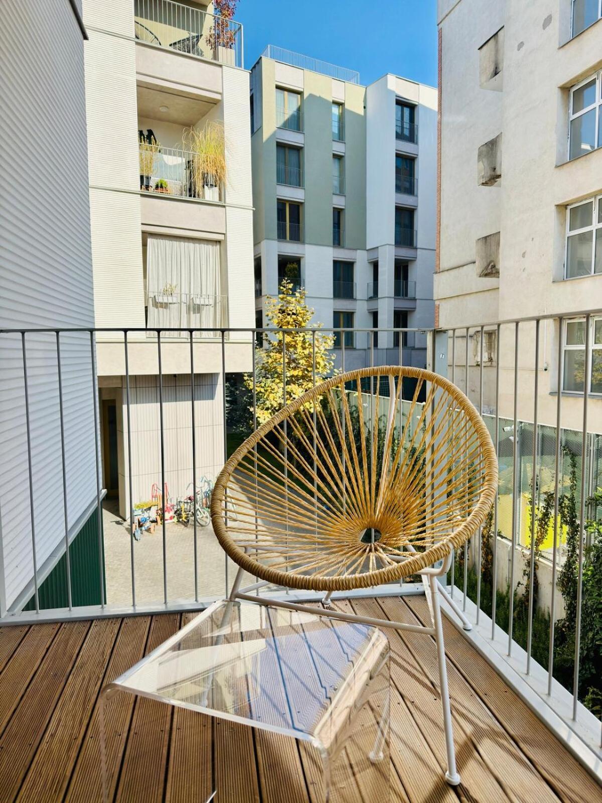 Nook 48 Victoriei New Building With Parking And Security Apartment Bucharest