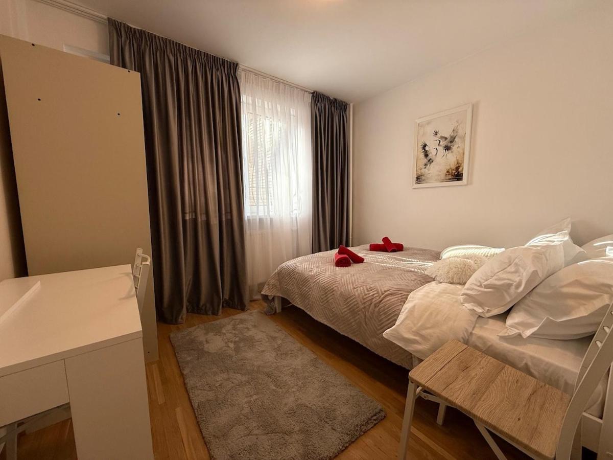 Elegant Arcul De Triumf Apartment *