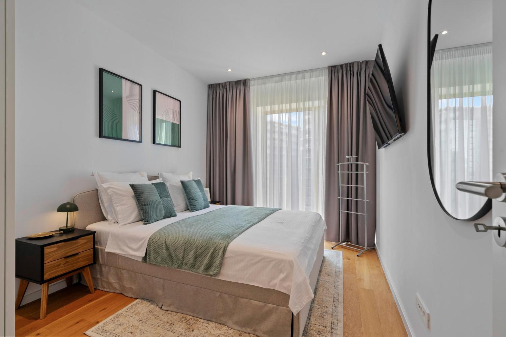 Apartment Mido With Parking And Self Check-in