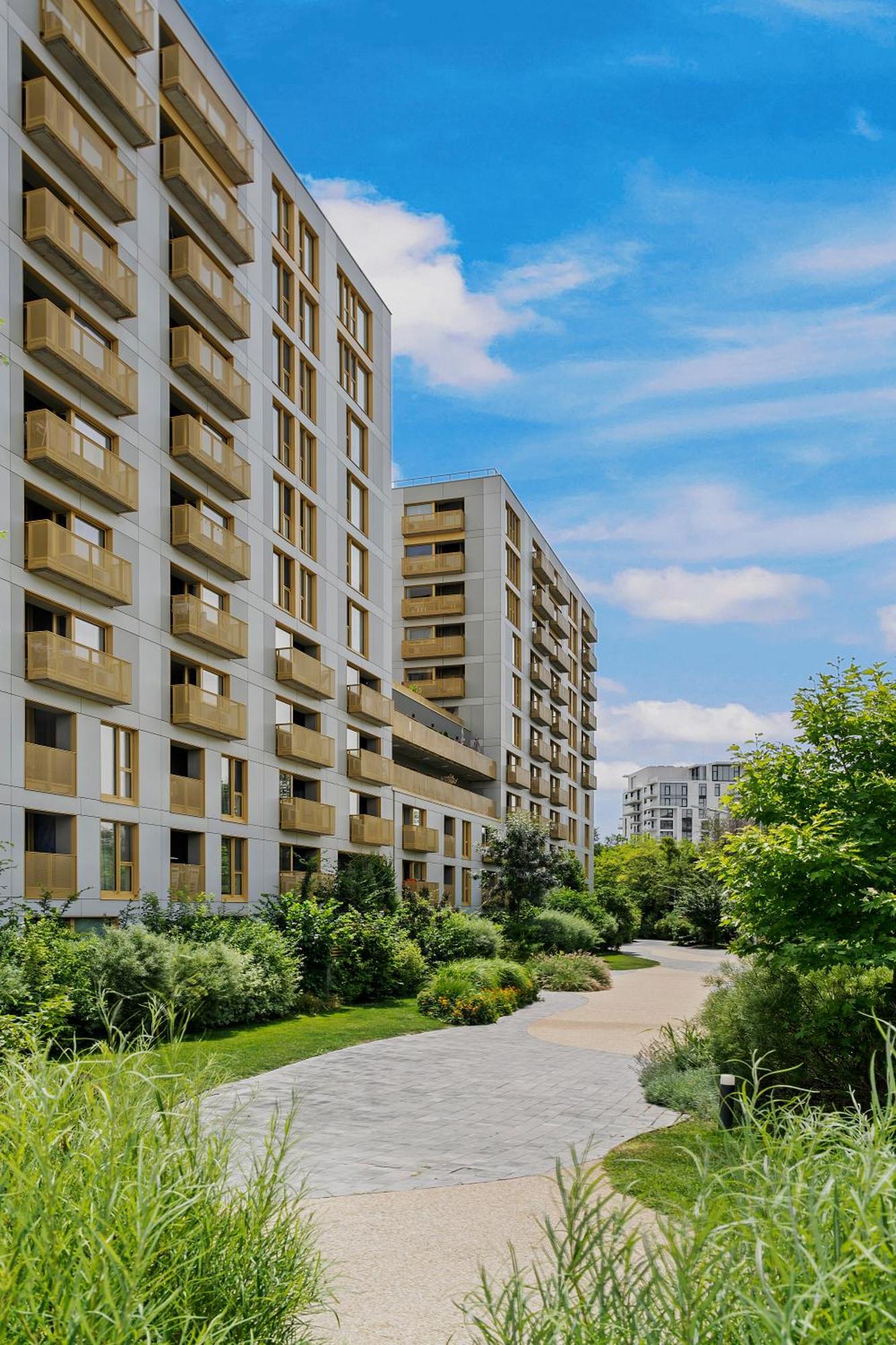 Mido With Parking And Self Check-in Apartment