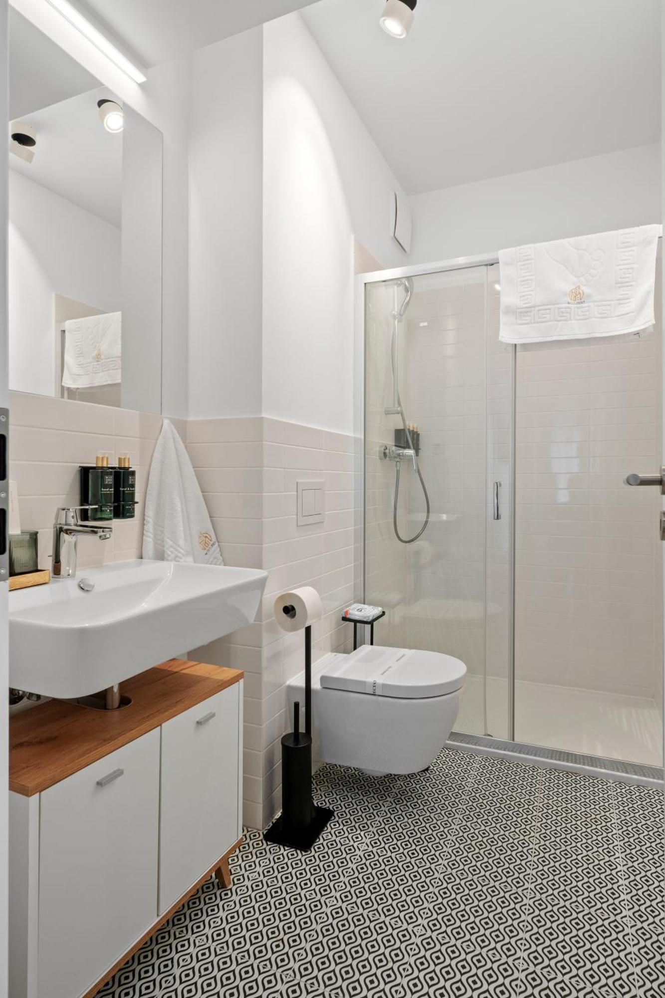 Apartment Mido With Parking And Self Check-in