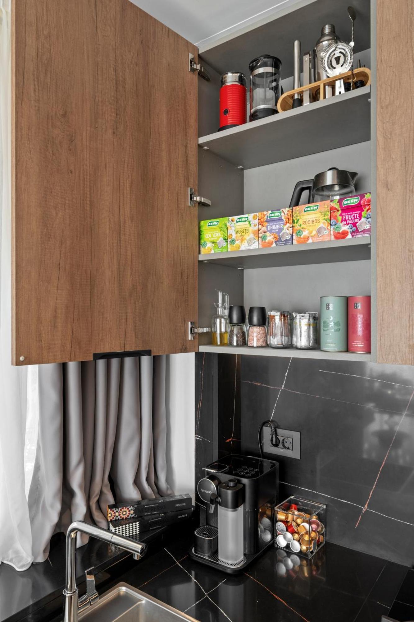 Mido With Parking And Self Check-in Apartment Bucharest