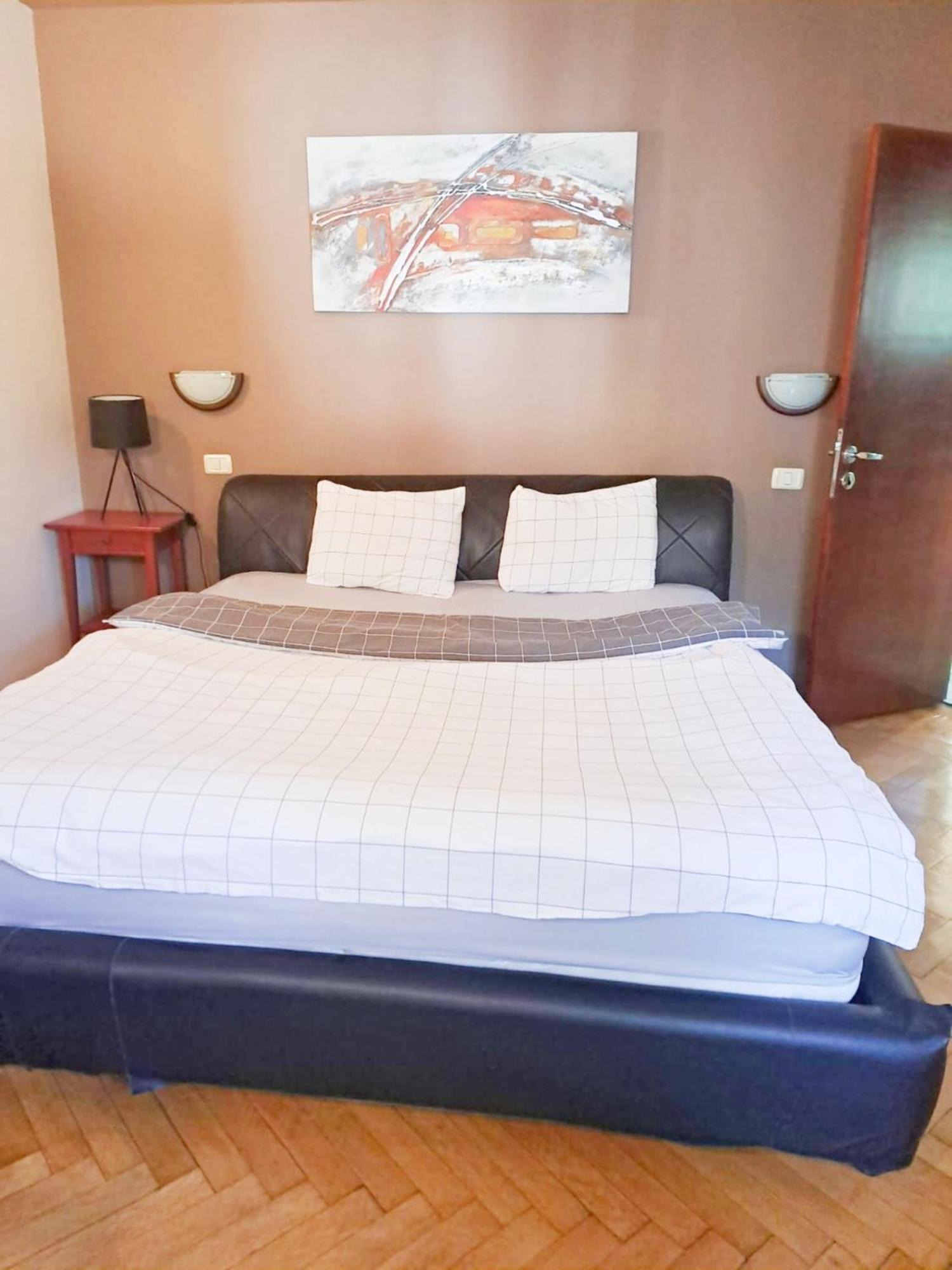 Near Old Town - Chill & Relax - 3Bdr Cozy & Roomy Apartamento