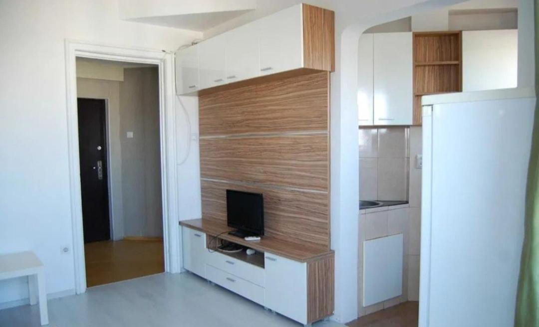 Height Apartment *