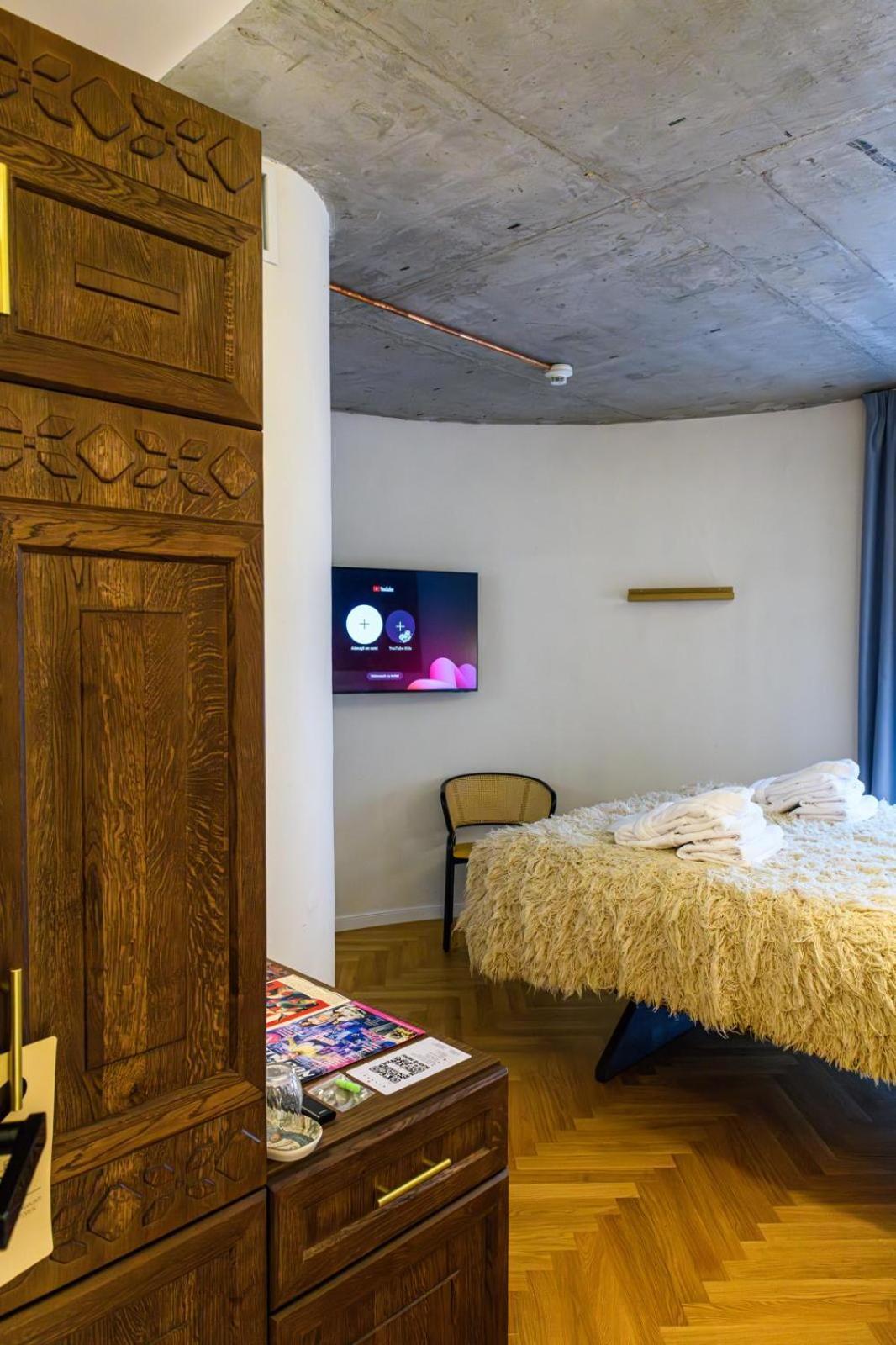 Nishani 5 Stars Boutique Motel