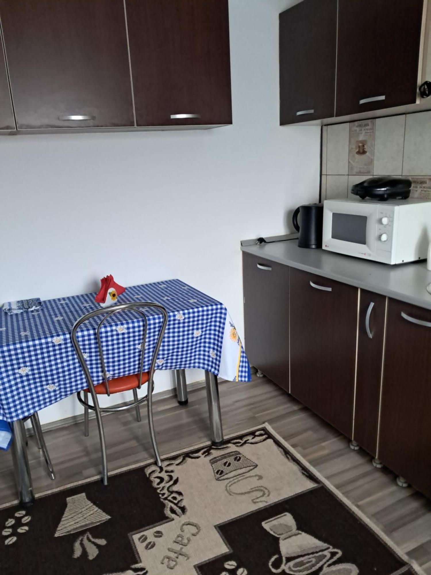 Casuta Galbena Bucharest