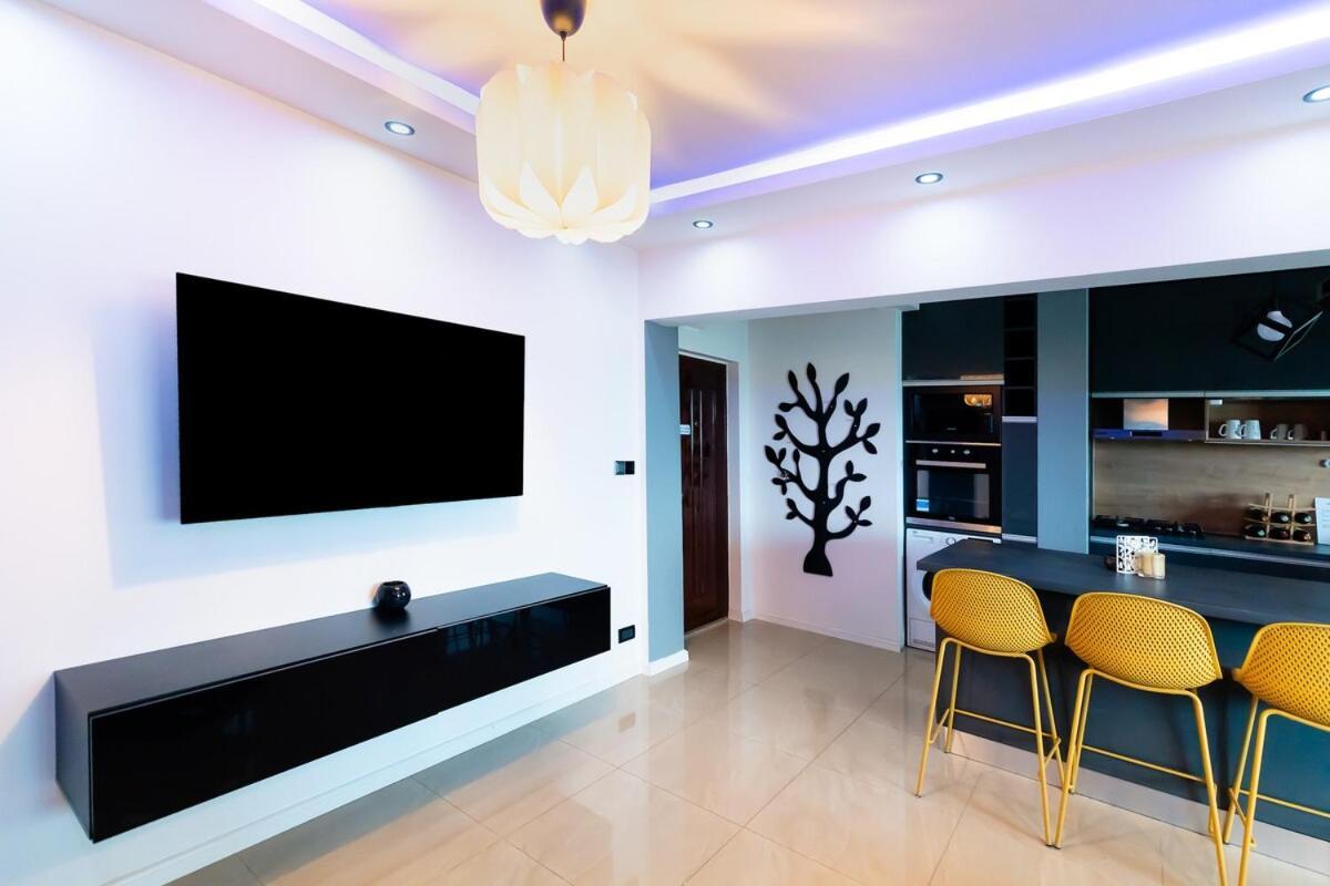 Ultra Modern 2br - Walk Downtown And Everywhere!