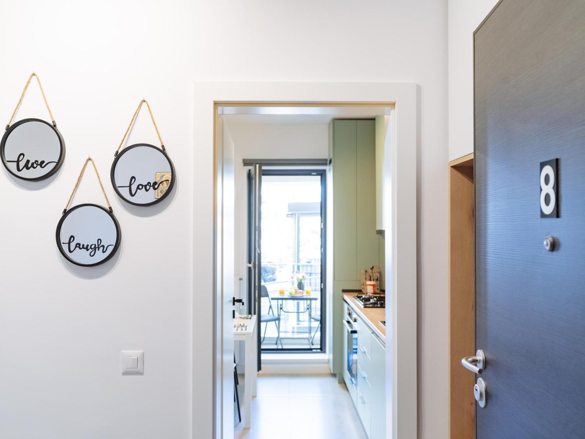 Yellow Charm Plaza Lujerului Apartment *