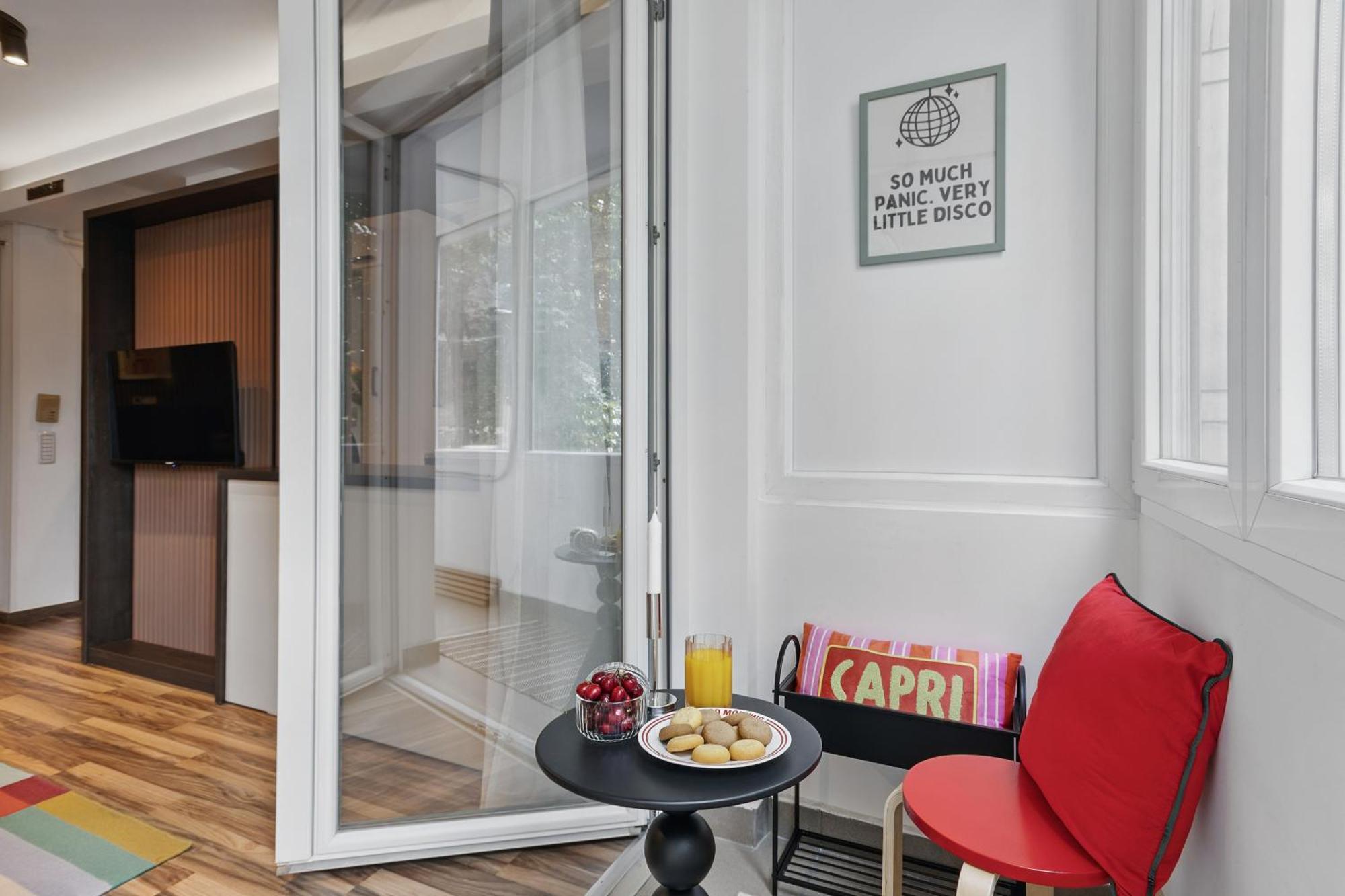 The Cocktail Place Apartment
