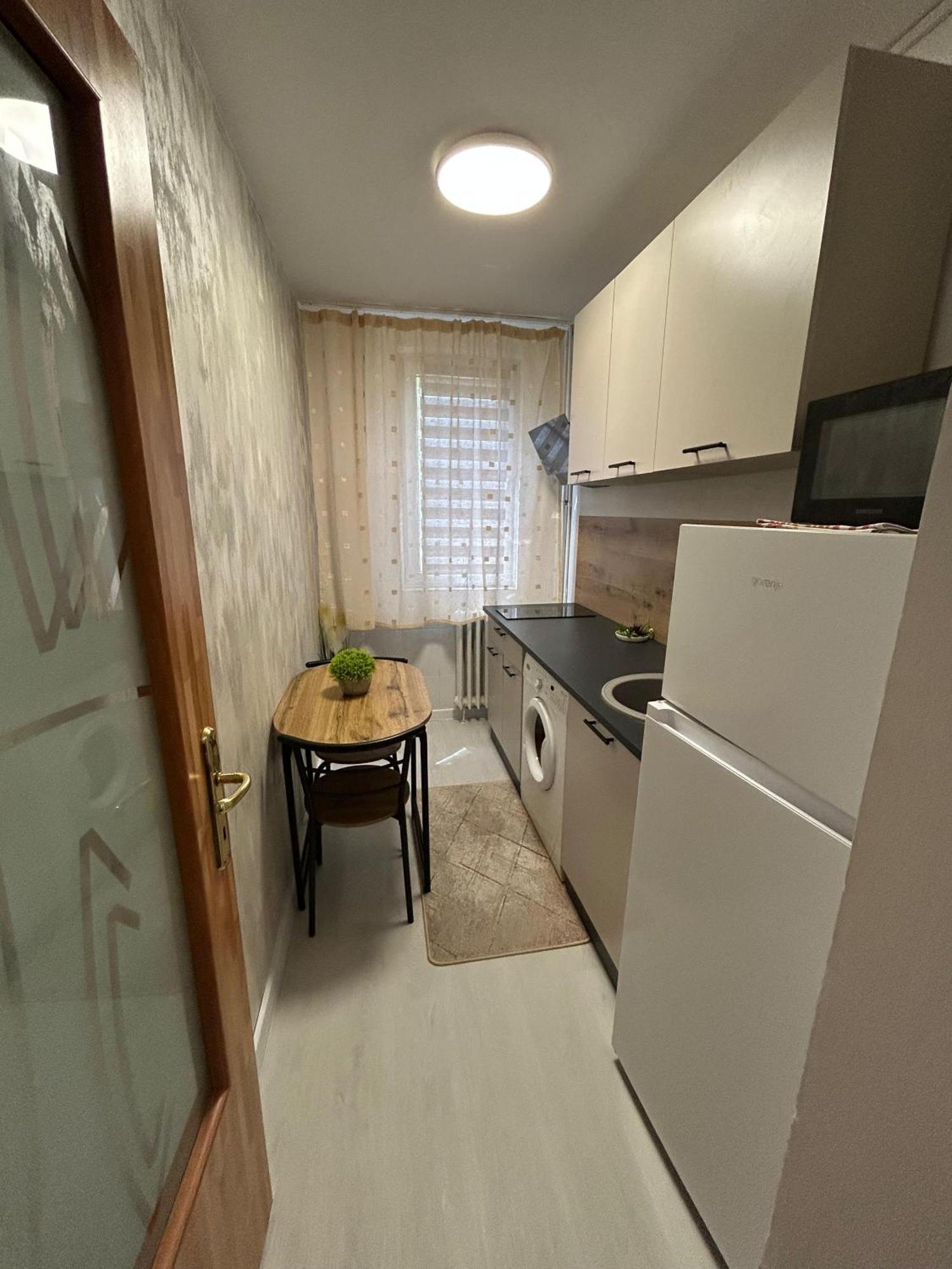 Apartment Cozy & Warm Bucharest
