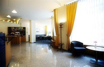 Starlight Hotel