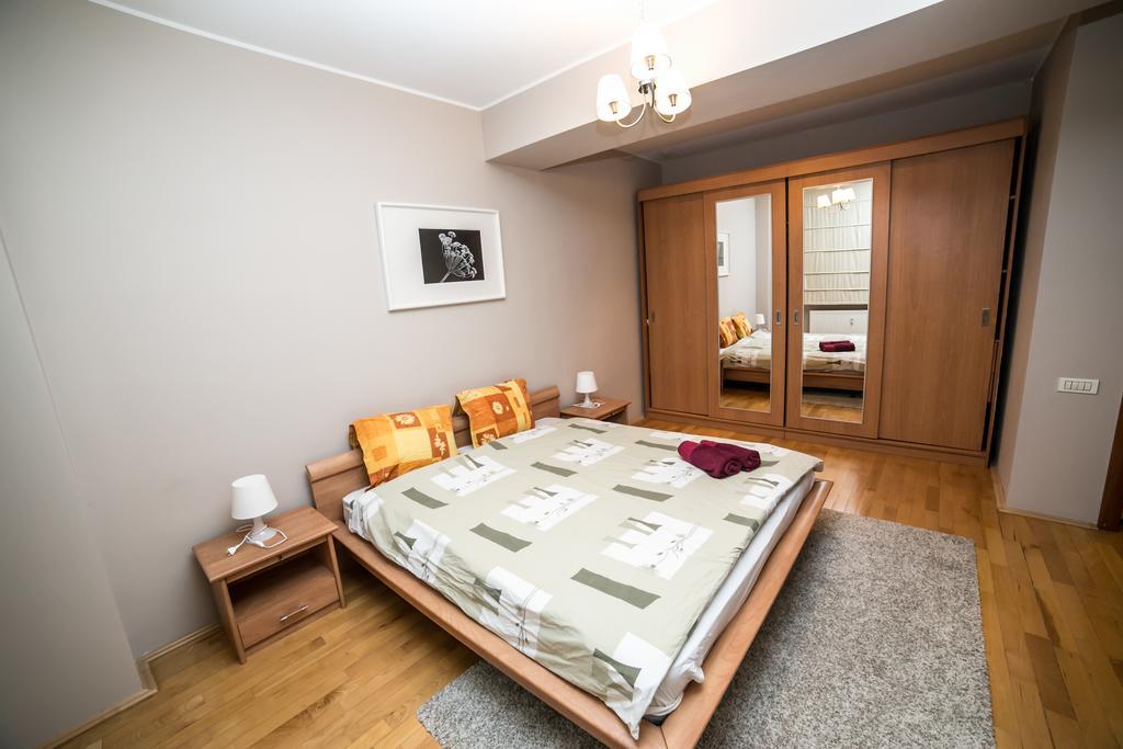 Cosmopolitan Internations Flat