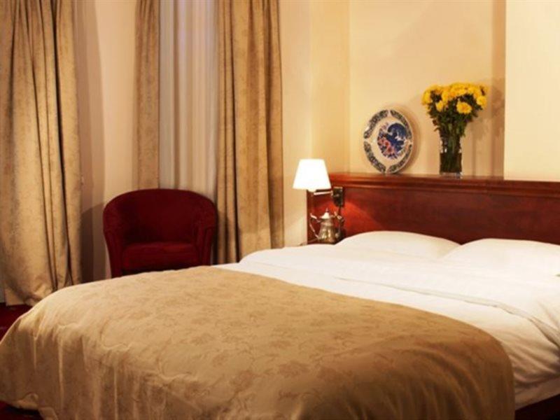 Gazde/Camere de închiriat Casa Siqua Bucureşti