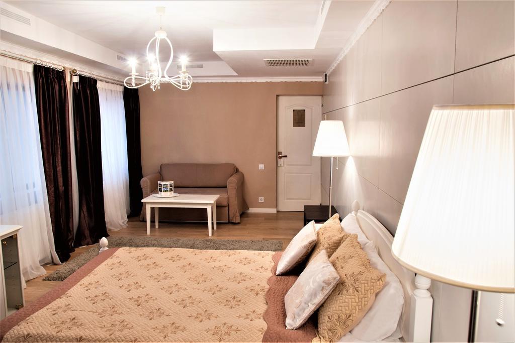 Old City Nf Hotels