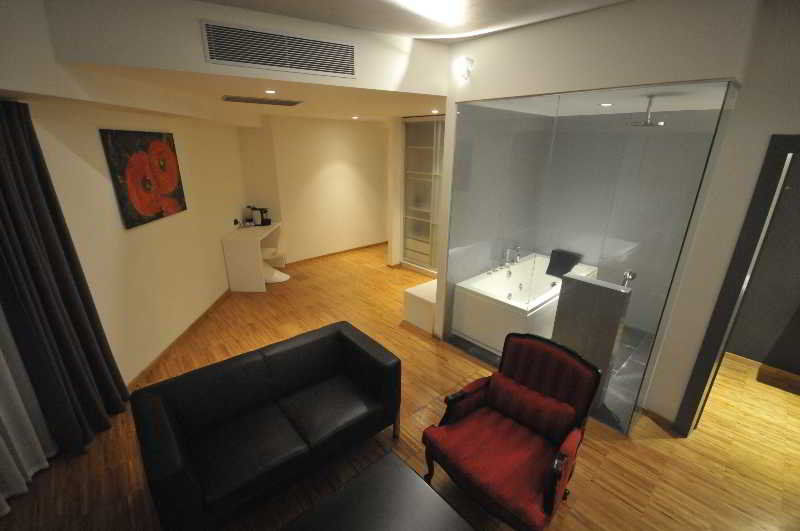 Sarroglia 4*
