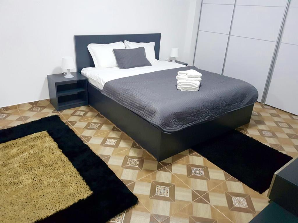 Aparthomes Fundeni Apartment *