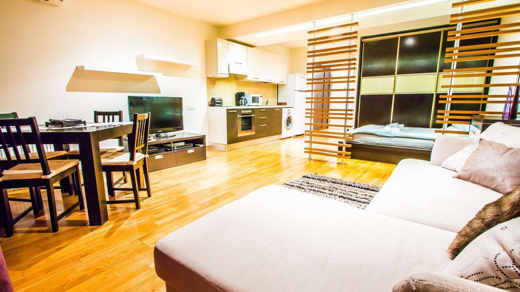 Apartment Luxury Mall Area Bucharest