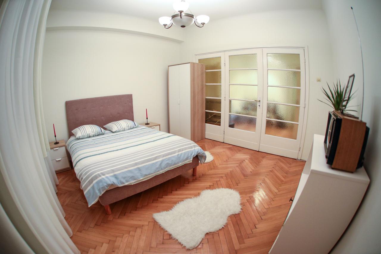 Apartament Color Franceza St *