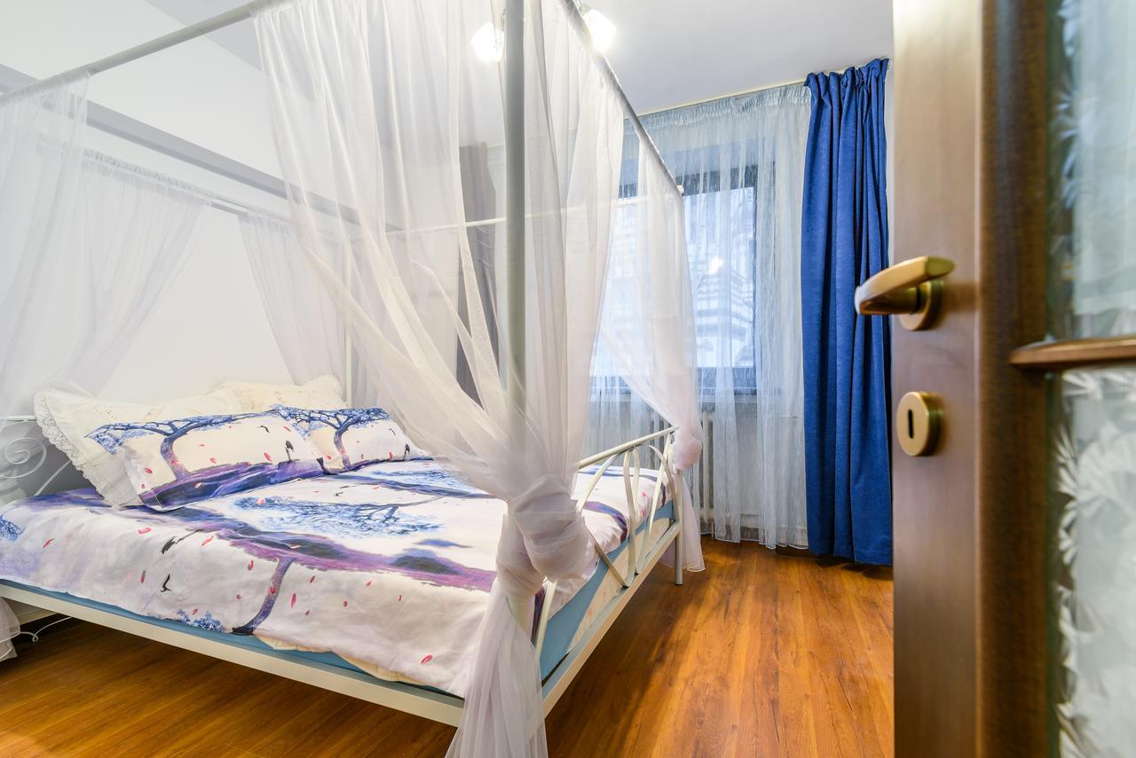 Pedestrian Old Town 3 Bedrooms By Orchid Garden Apartment Bucharest