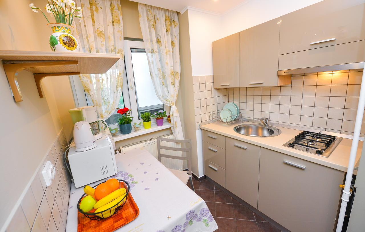 Romana Lahovary * Bucharest
