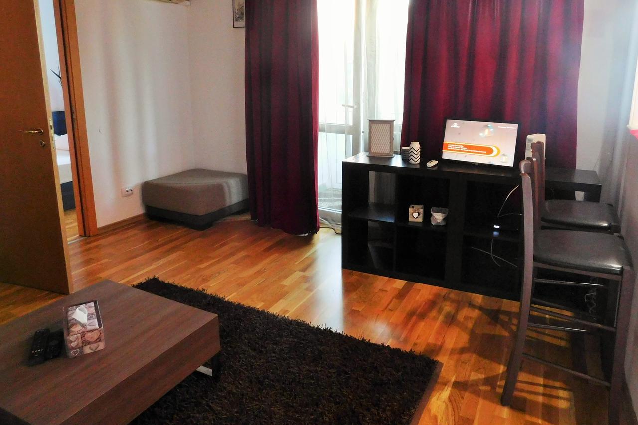 Nicole's 2 * Bucharest