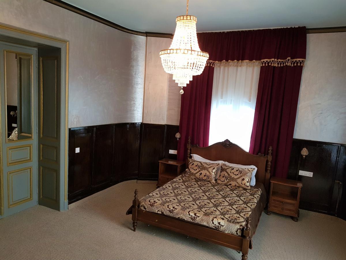 Nf Palace Old Hotel Bucharest
