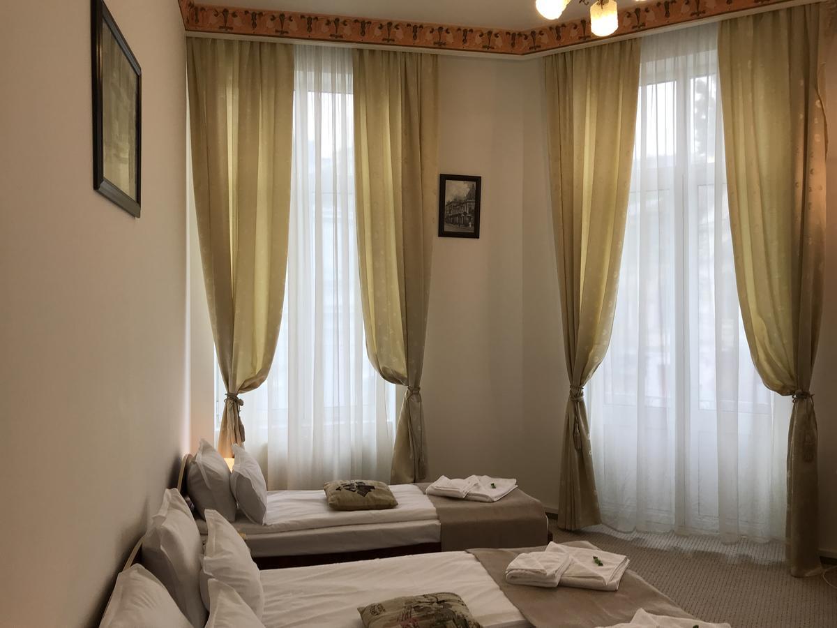 Hotel Downtown 4*