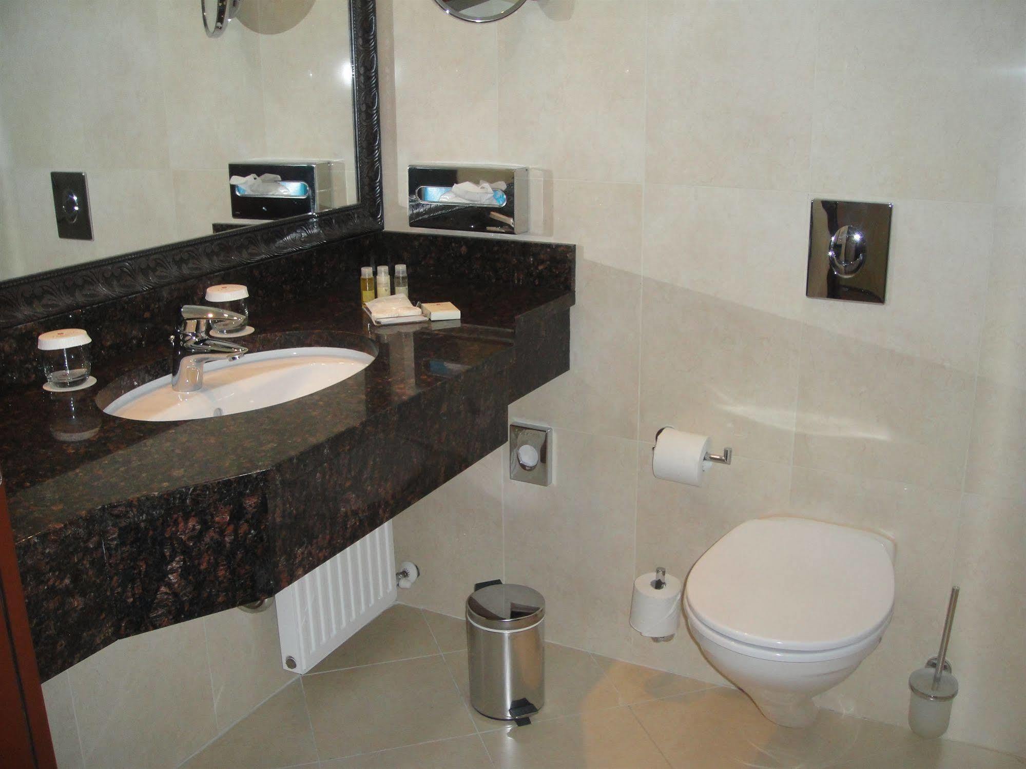 Ramada & By Wyndham North Hotel 4*