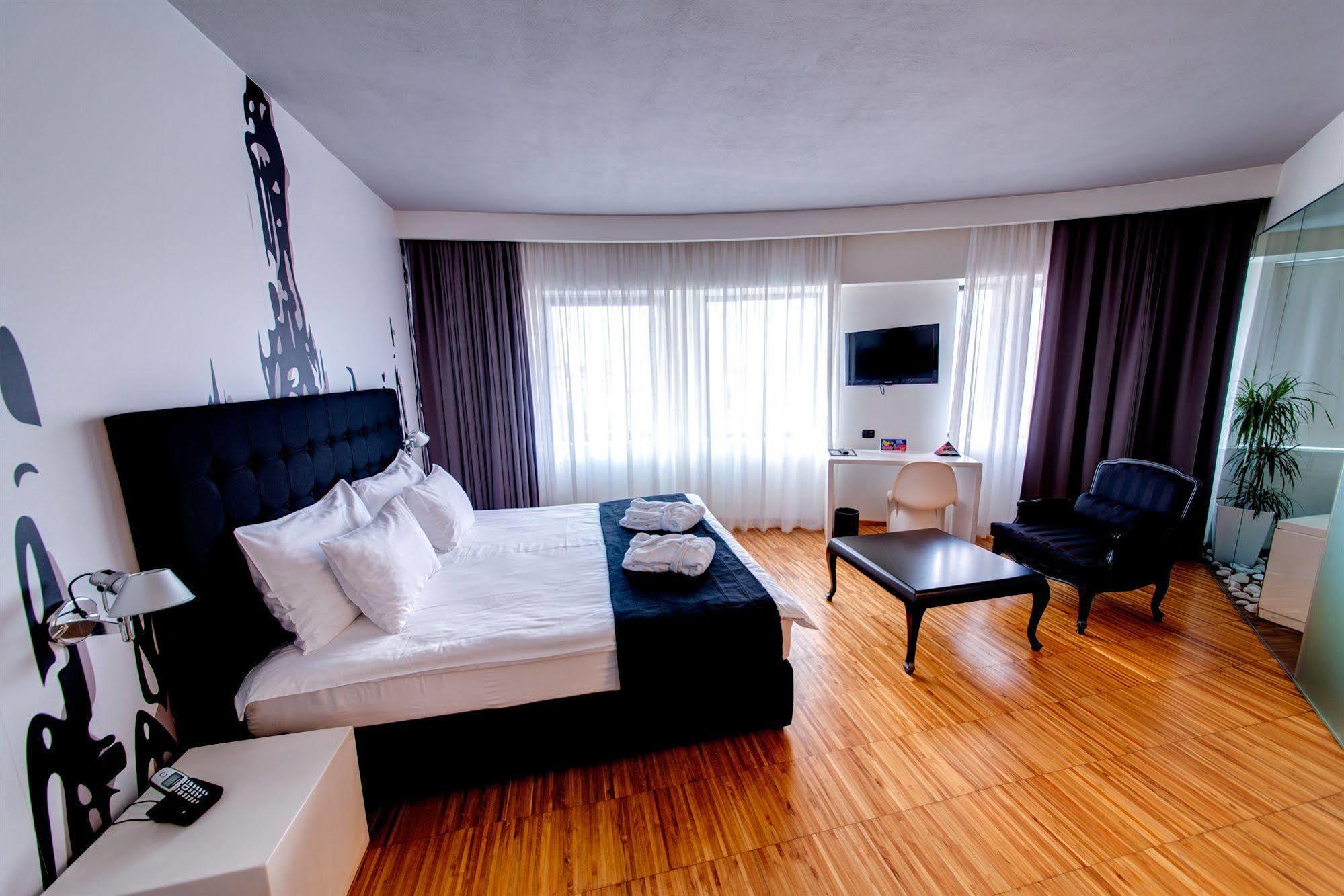 Sarroglia Bucharest