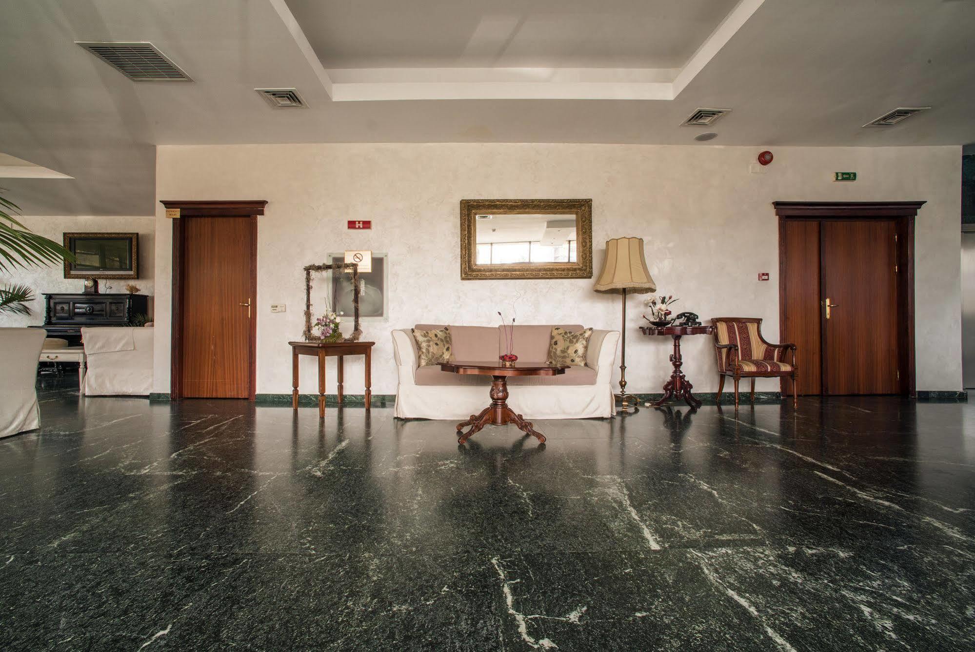 Casa Siqua * Bucureşti