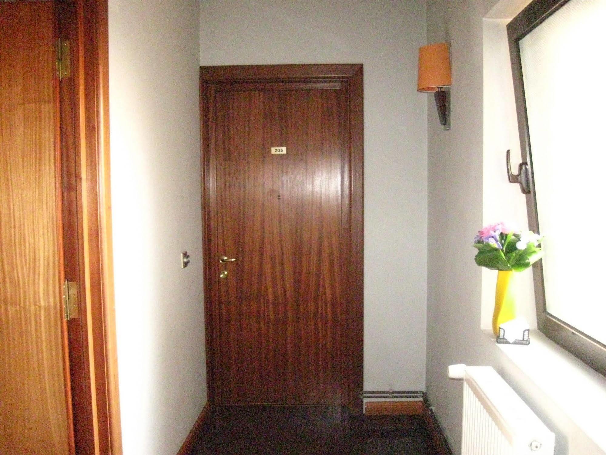 Tania-Frankfurt Hotel