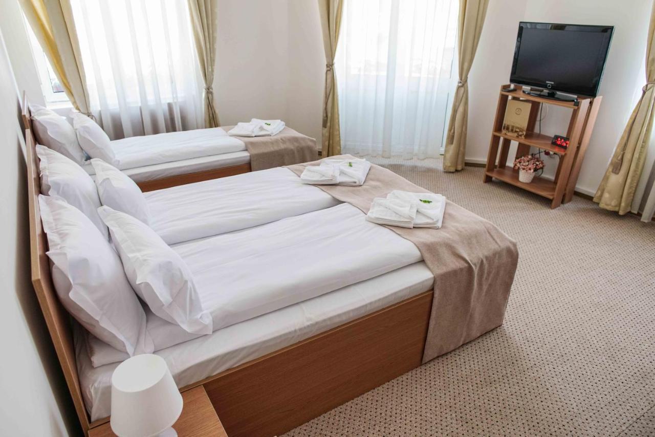 Hotel Downtown 4*