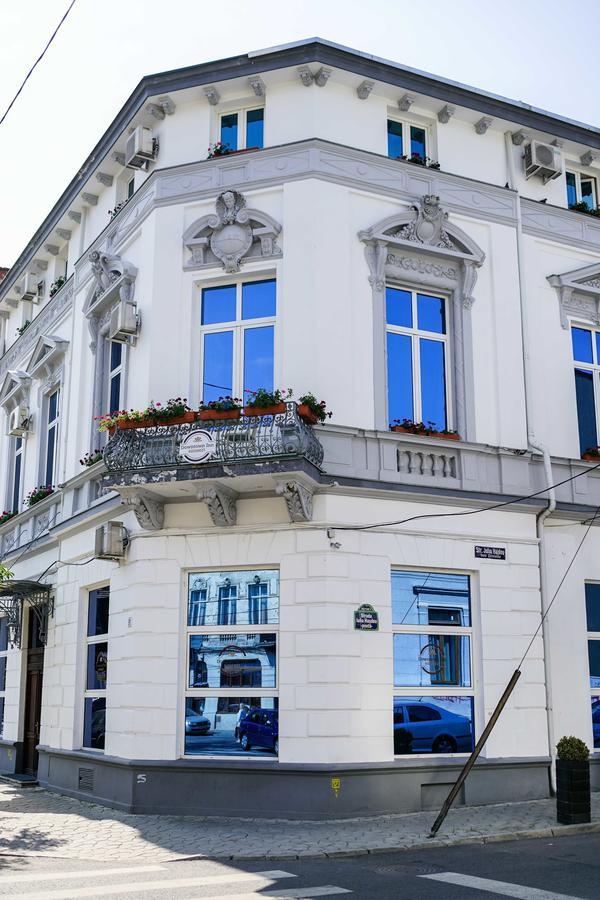 Hotel Downtown 4*