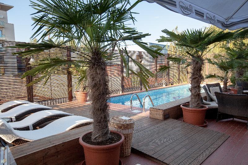 Ramada & By Wyndham North 4*