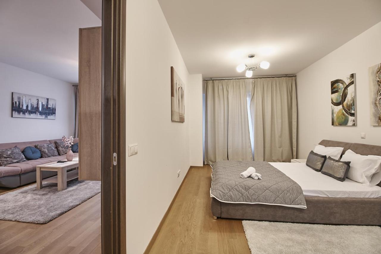 Platinum District 1 & 2 Aparthotel