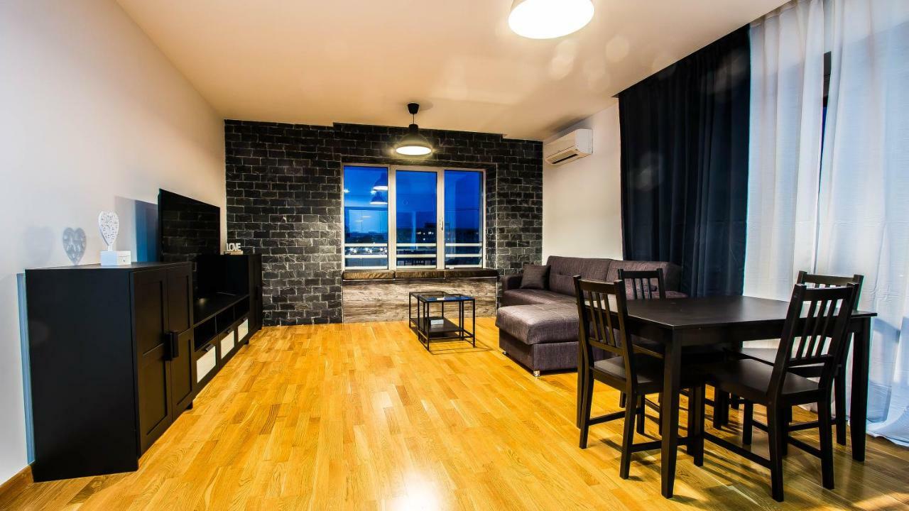 Apartment Luxury Mall Area Bucharest