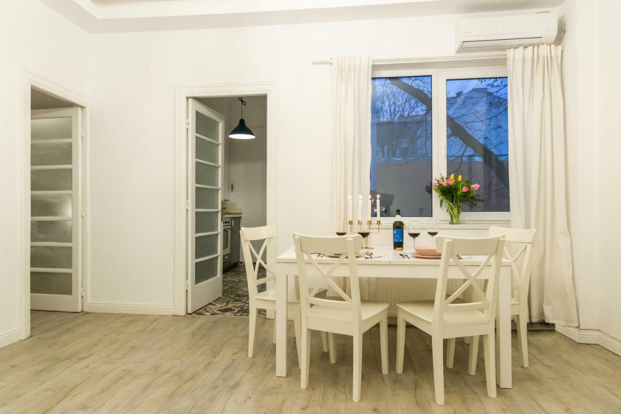 White Nights Of Old Town Apartment *