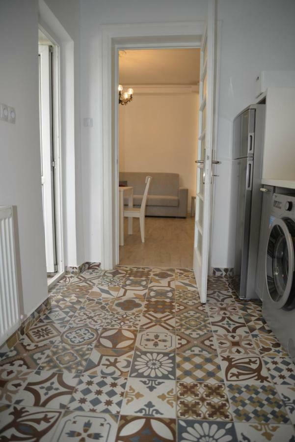 White Nights Of Old Town Apartment
