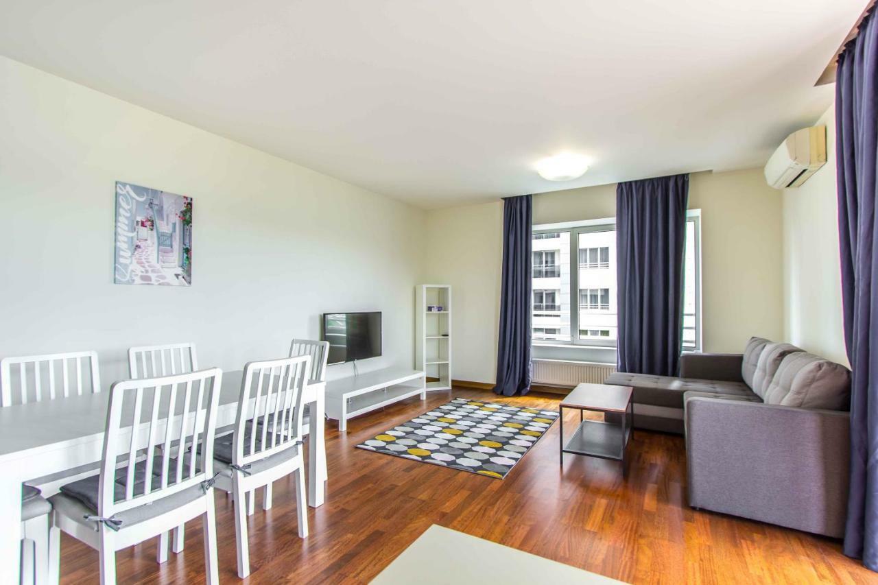 Apartment Luxury Mall Area
