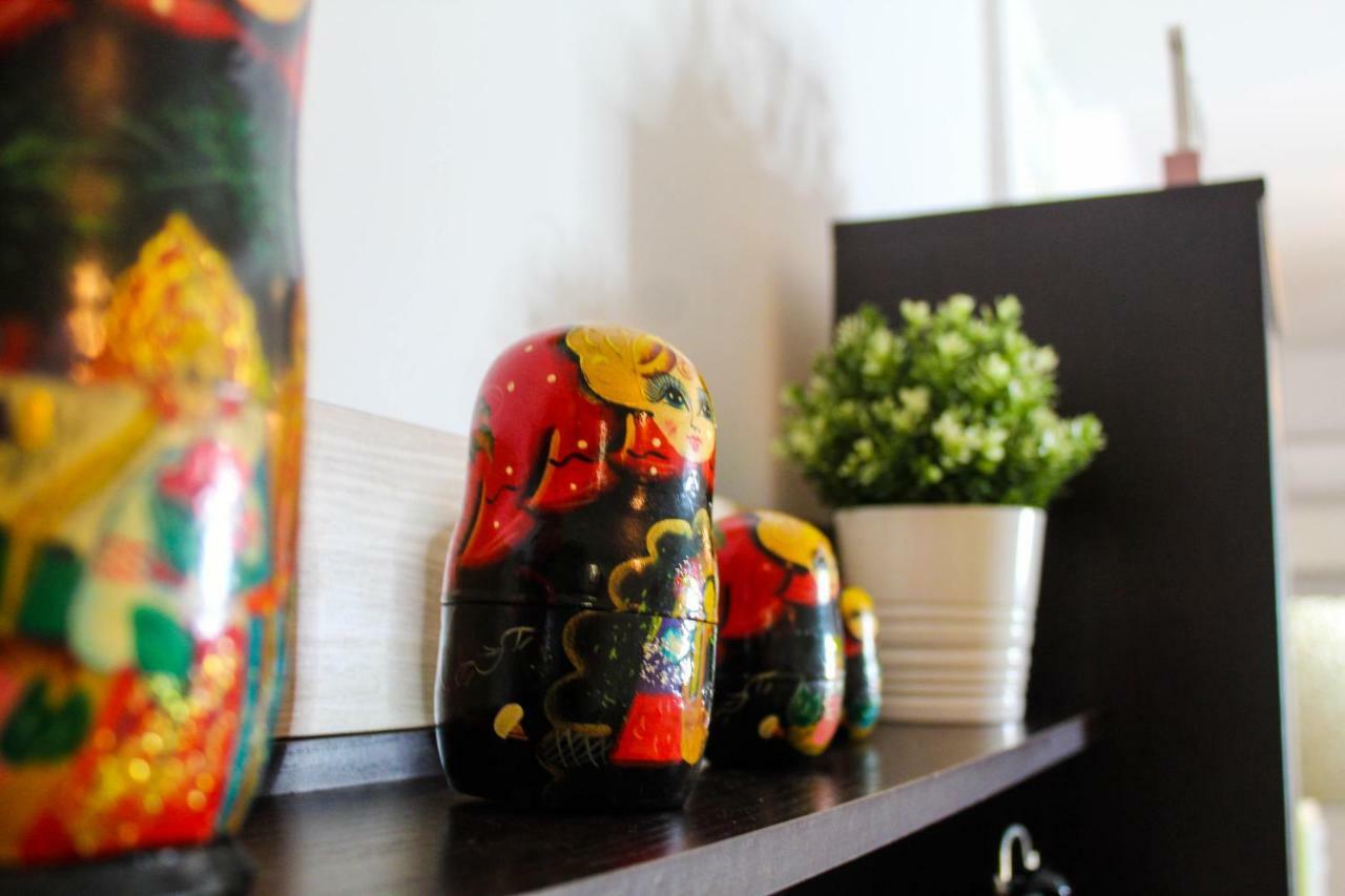 Collosal Apartment *