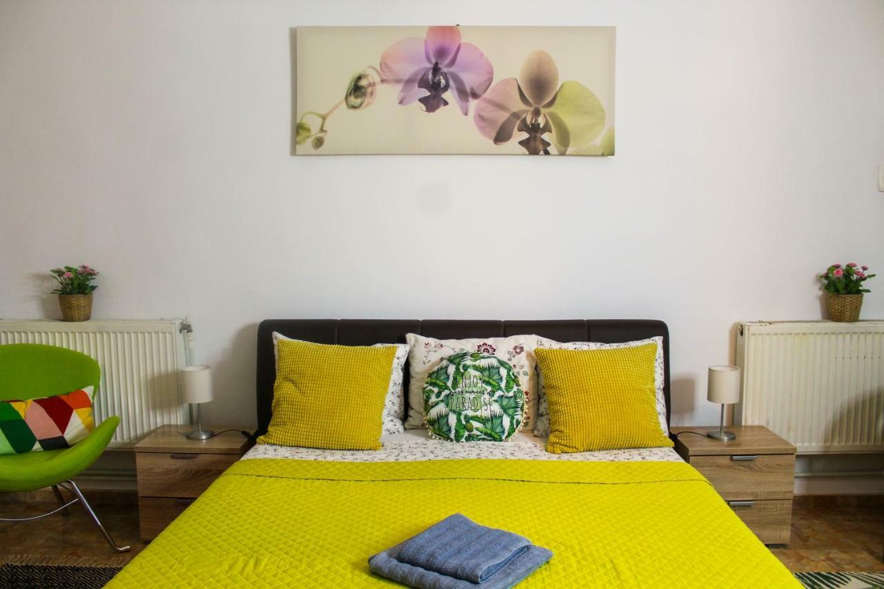 Apartment Collosal *