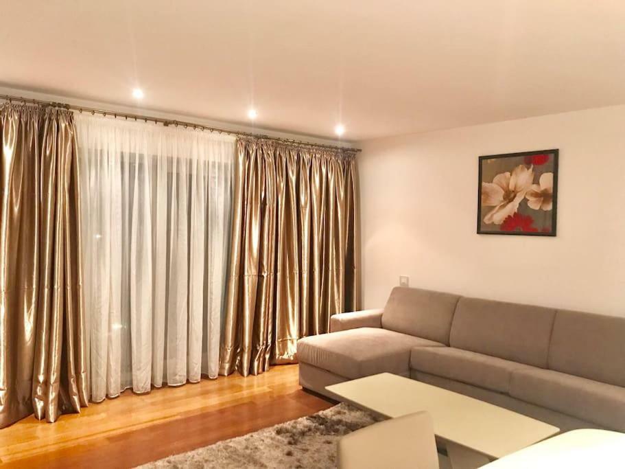 Alia Luxury Apartment *