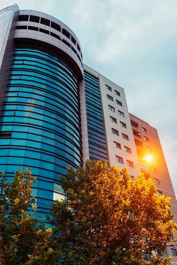 Luxury Belvedere Titan Park