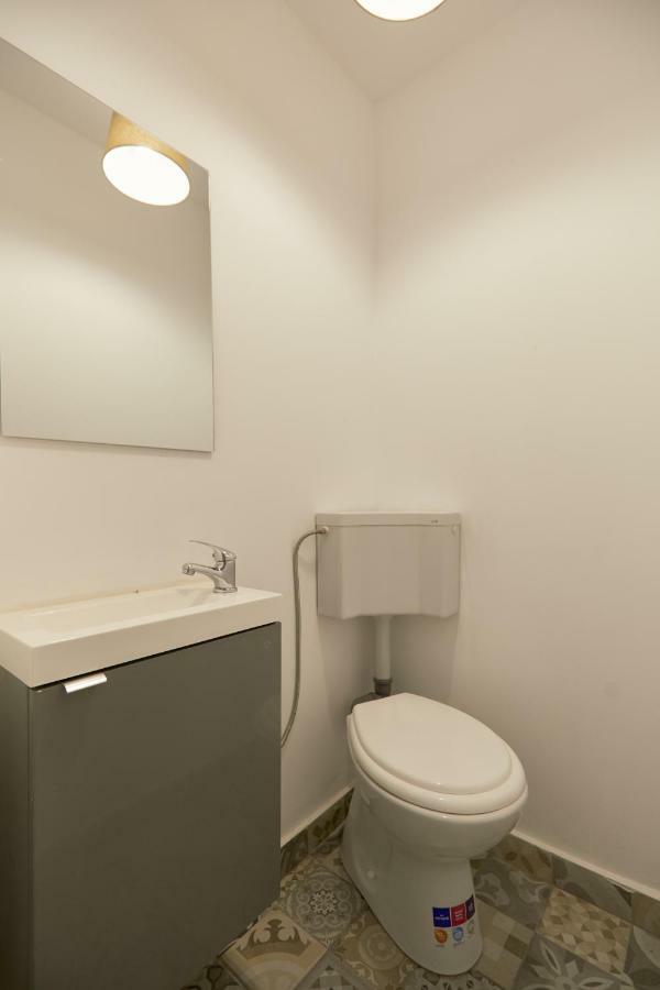 Stanford Apartment *