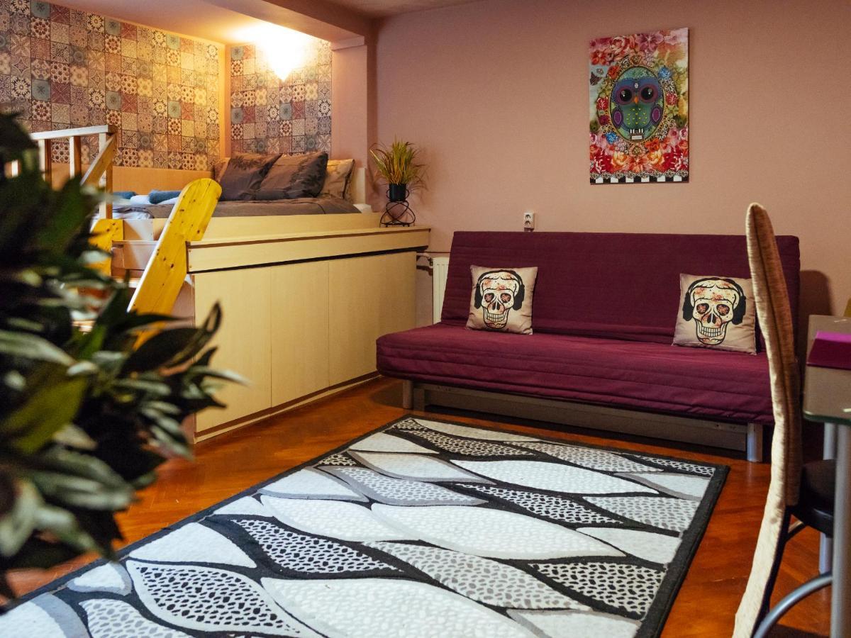 Apartment Woody - Cozy And Quiet Place Near Moghioros Park